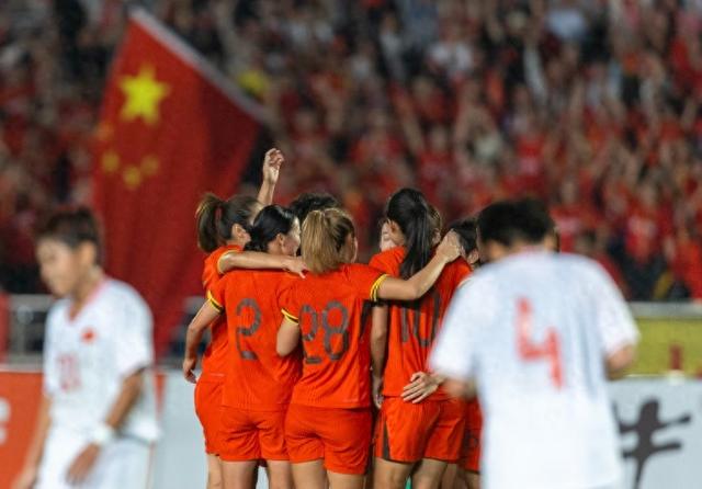 包含国际杯女足比赛接近尾声，中国队成佳话！的词条