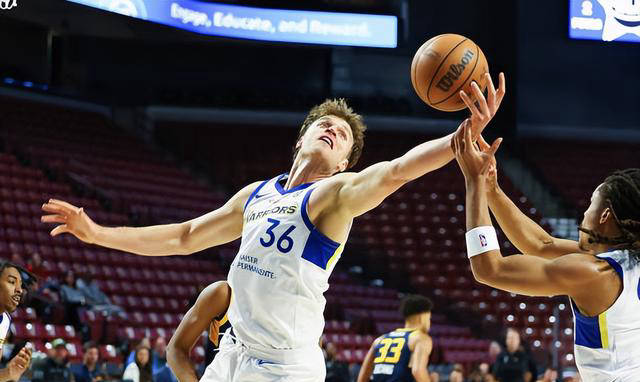 爵士队球员体态神勇，球队备战状态之佳