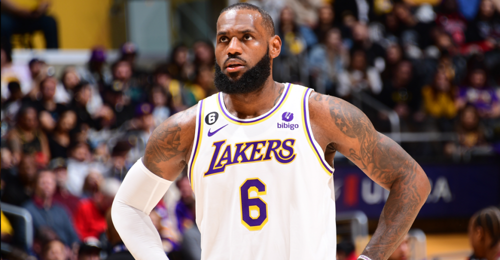 勒布朗-詹姆斯因新伤势或将缺席季后赛的简单介绍 勒布朗-詹姆斯因新伤势或将缺席季后赛的简单介绍