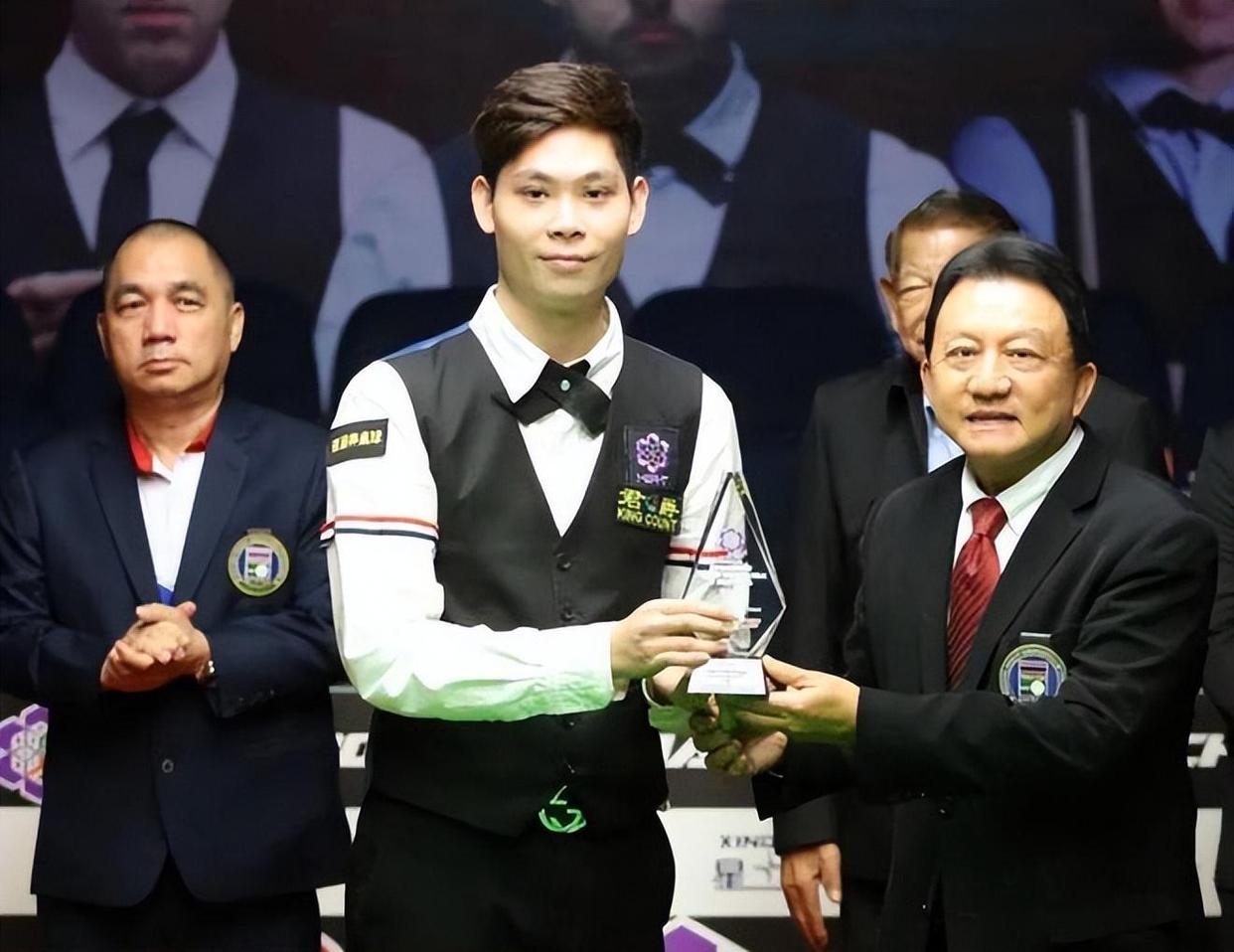 精英球员展现超凡表现，赛事精彩纷呈的简单介绍