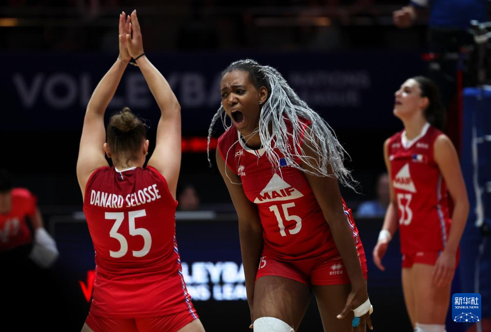 包含法国队疑难获胜，险胜比利时的词条