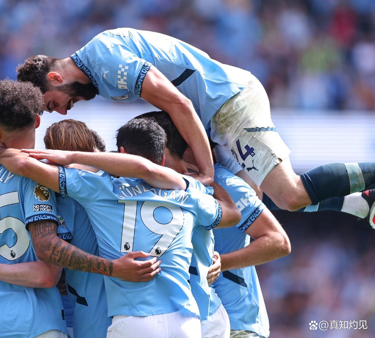 曼城将迎战水晶宫,实力对碰激烈展开 曼城将迎战水晶宫,实力对碰激烈展开