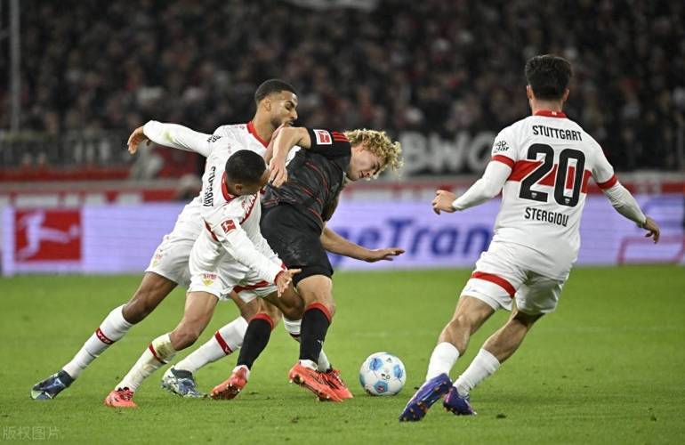 斯图加特客场大胜,令德甲中游球队瞠目结舌 斯图加特客场大胜,令德甲中游球队瞠目结舌
