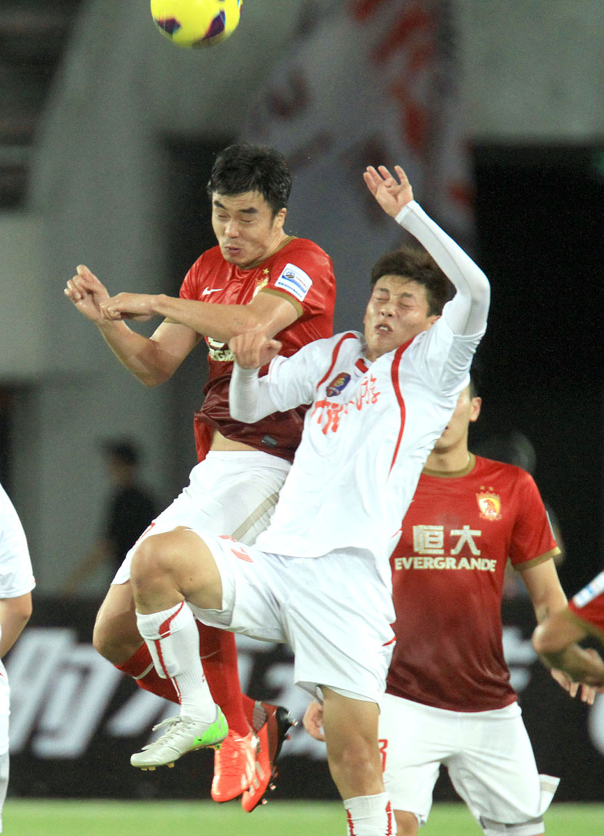 重庆斯威俱乐部遇强对手，球员表现不尽如人意的简单介绍