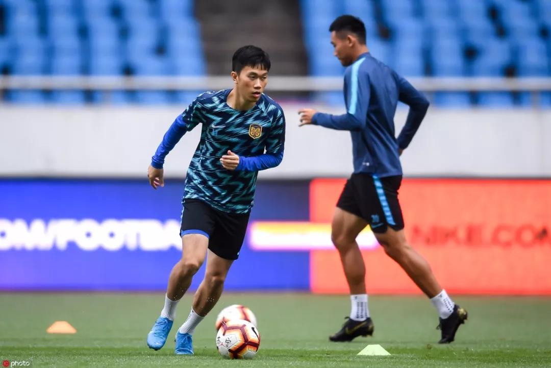 重庆斯威俱乐部遇强对手，球员表现不尽如人意的简单介绍